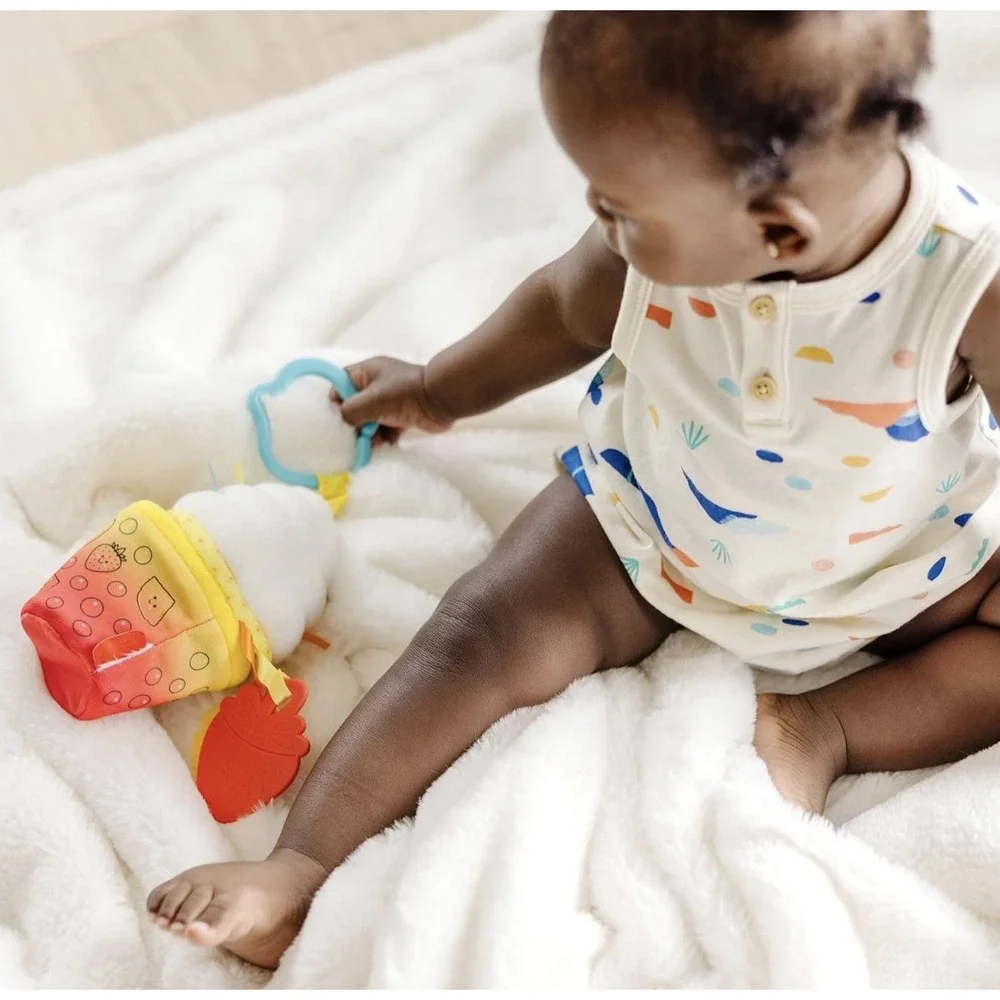 Melissa‎ & Doug Multi-Sensory Bubble Tea Take-Along Clip-On Infant Toy